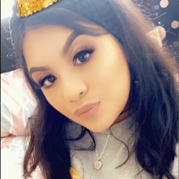 Meet your Posher, Erica - Picture 1 of 1